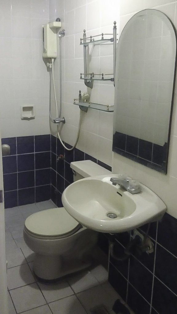 LVN Townhouse for Rent in Quezon City 8