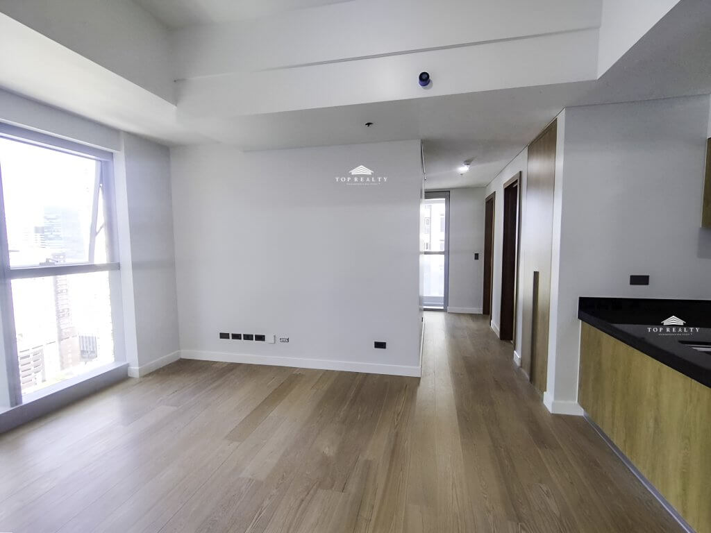 The Seasons Residences Condo for Rent 1