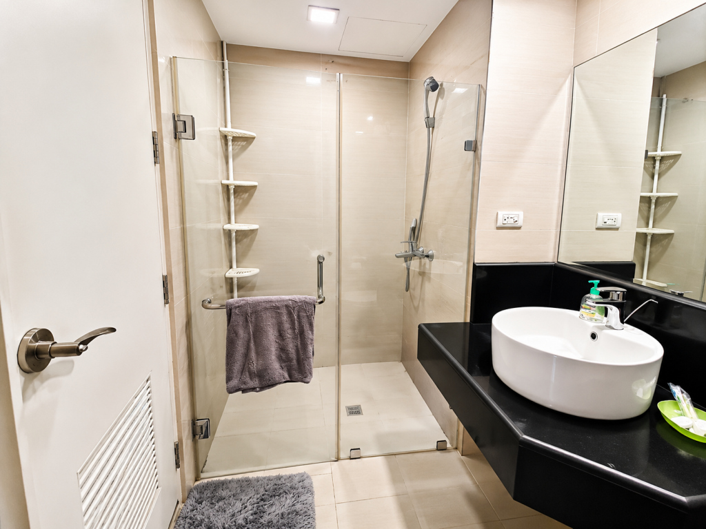 8 Forbestown Road Condo for Rent in Taguig City 2 Bedroom 2BR 9