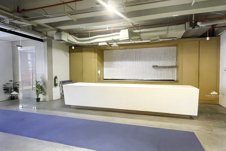 2080 Sqm. Whole Commercial  Building for Rent in Makati 9