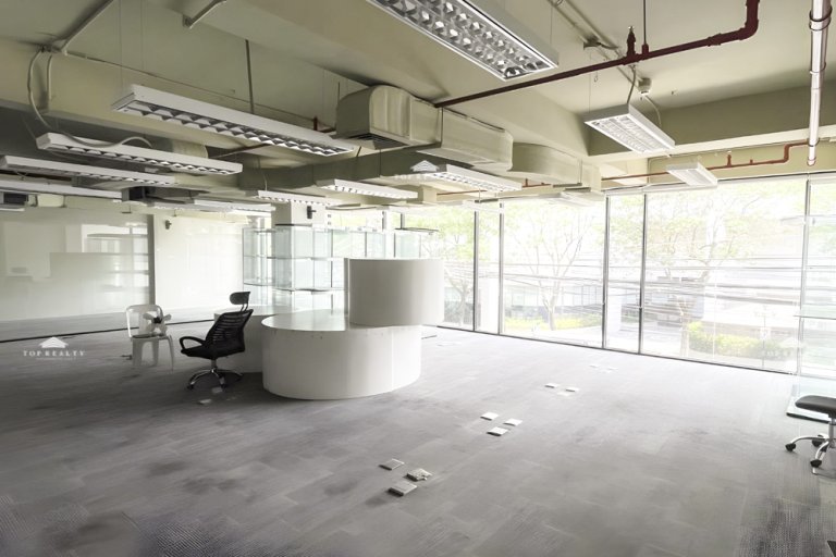 2080 Sqm. Whole Commercial  Building for Rent in Makati 3