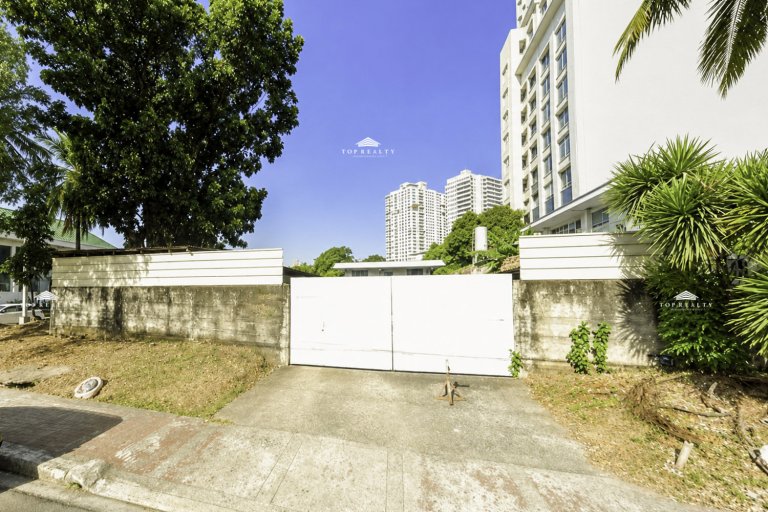 Commercial Lot for lease in Quezon City