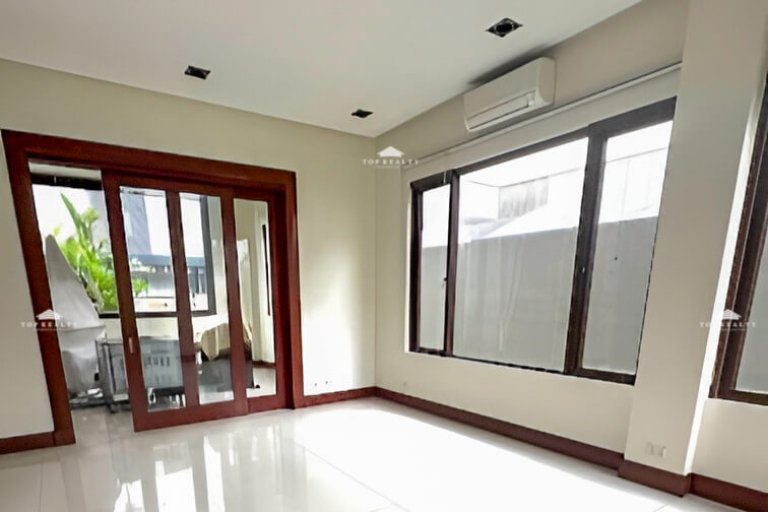 East Greenhills House for Rent in Mandaluyong City 1