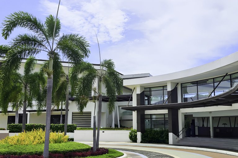 Lot for Rent in Alabang West  1