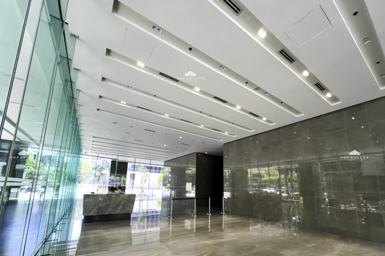 Office for Lease in Park Corporate Plaza 3