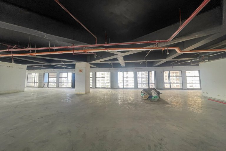 SUN PLAZA BLDG. WACK WACK MANDALUYONG CITY Office Space for Rent (1)