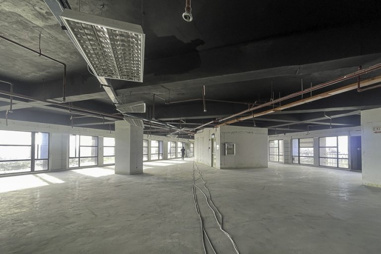 SUN PLAZA BLDG. WACK WACK MANDALUYONG CITY Office Space for Rent (10)