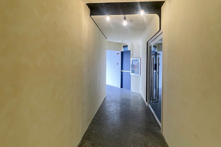 SUN PLAZA BLDG. WACK WACK MANDALUYONG CITY Office Space for Rent (3)